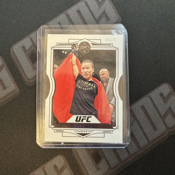 Zhang Weili - Panini Chronicles UFC 2021