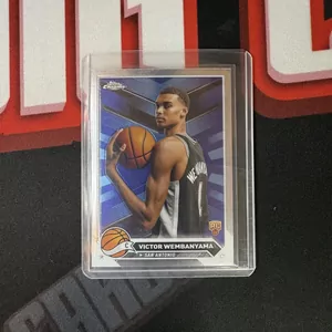 Wembanyama - Topps chrome 2023-24