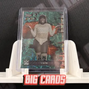 Naomi - Topps Chrome WWE